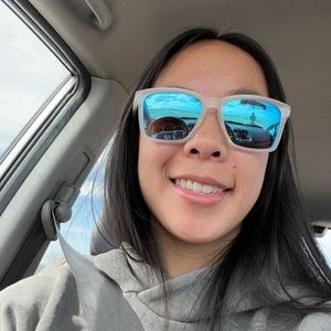 Meet your Posher, Amelia